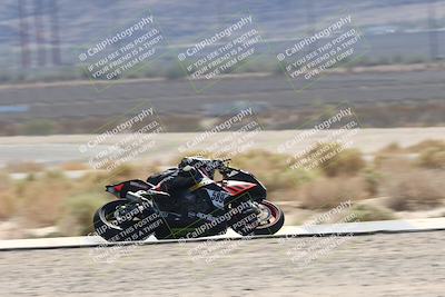 media/Oct-05-2025-CVMA (Sun) [[beeef4f201]]/Race 10-Formula Lightweight Twins Shootout/